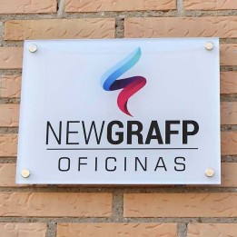 Placa de metacrilato personalizada | Newgrafponline